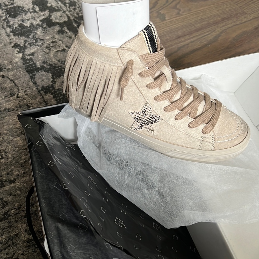 Shu shop ruth sneaker